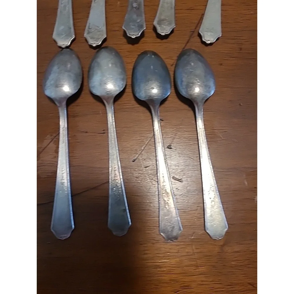 Vintage 1924 Ancestral Spoons by 1847 Rogers Bros 10 Spoons 4- 6